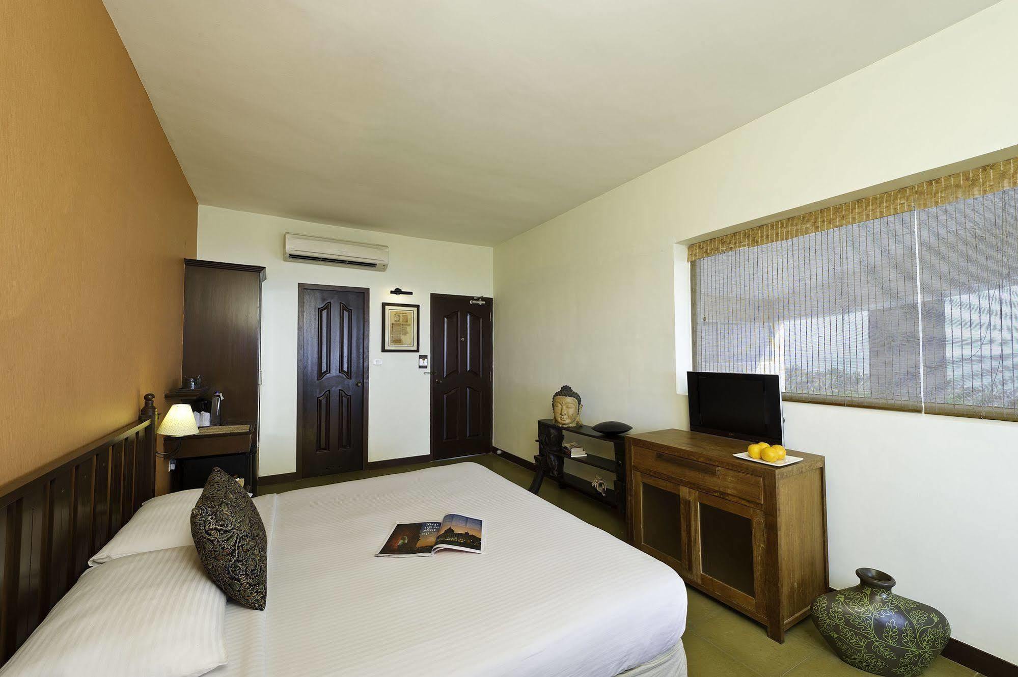 Annai Celestial Resorts Канниякумари Экстерьер фото